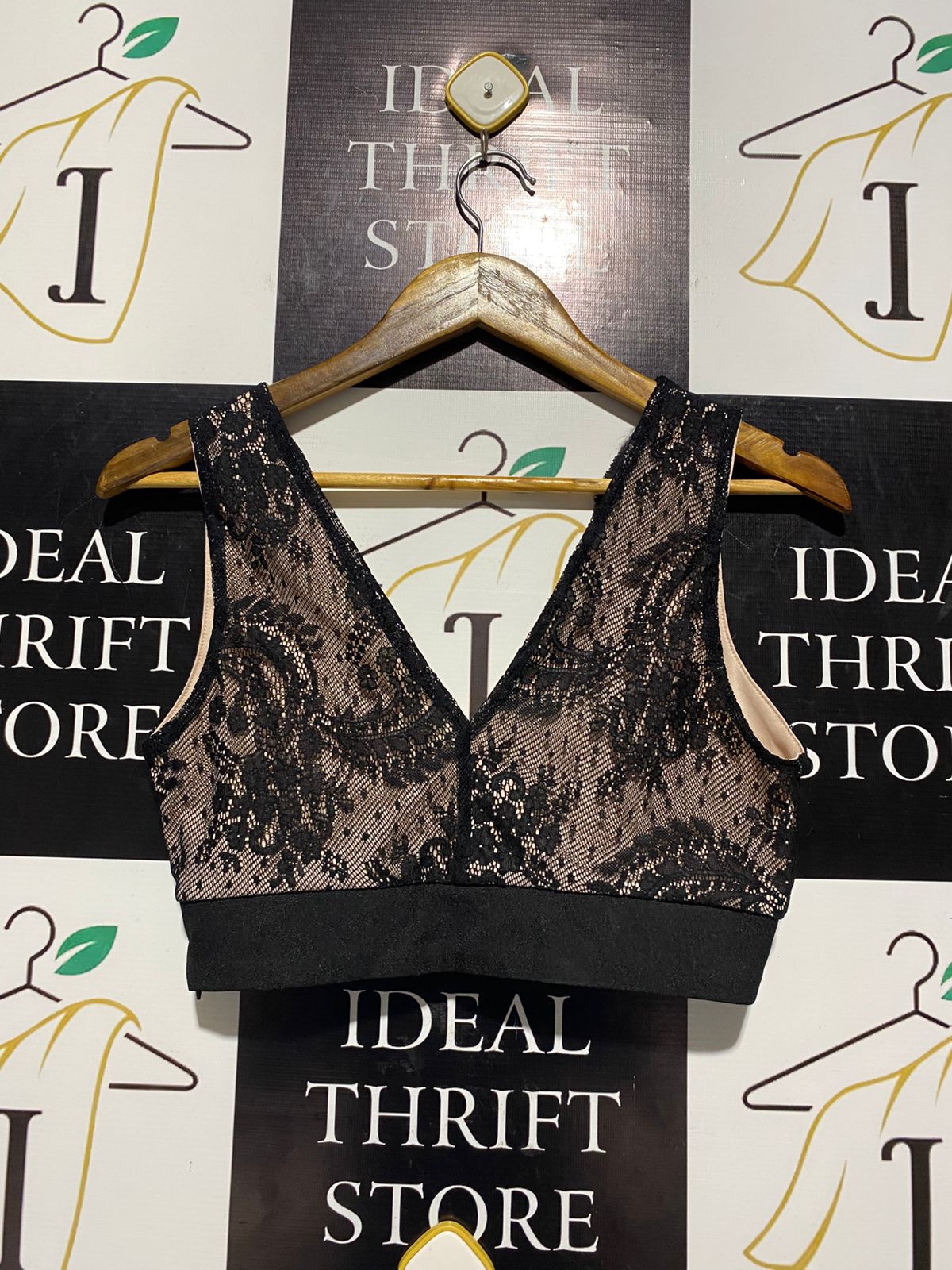 FOREVER |S| BUST 16| B2| BLACK LACE WRAP-FRONT BRALETTE | ELEGANT SCALLOPED CROP TOP