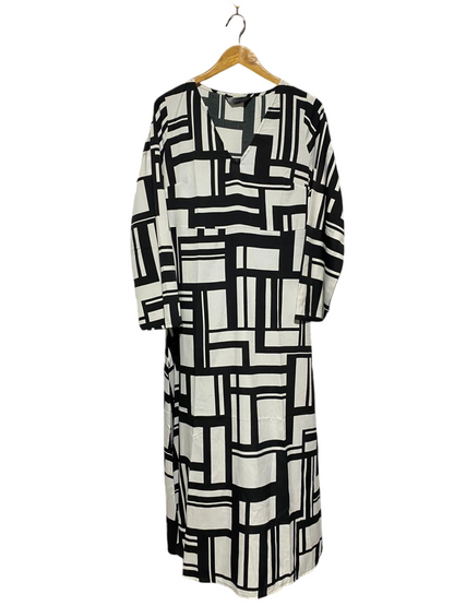 PIXIE GIRL |L| BUST 19| B3| BLACK AND WHITE GEOMETRIC ABSTRACT PRINT MAXI DRESS