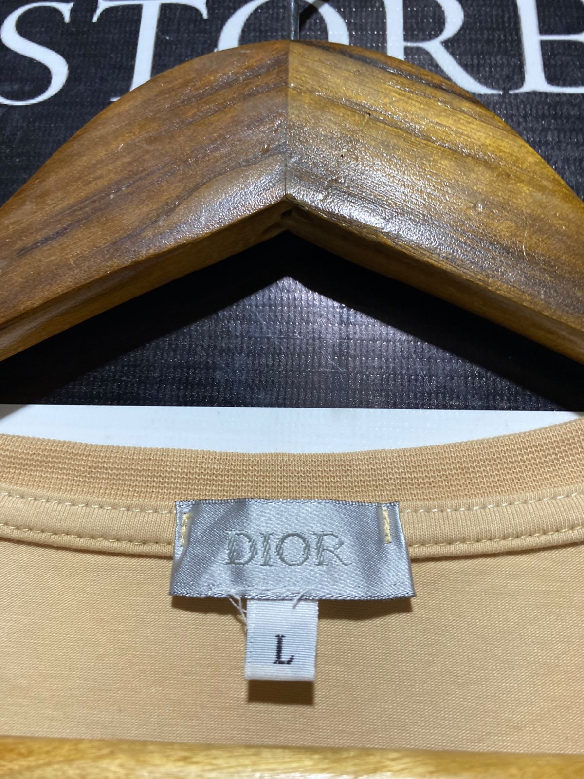 DIOP |L| BUST FREE |B3| CHRISTIAN DIOR LOGO ELASTIC HEM CROP TOP - BEIGE / TAN