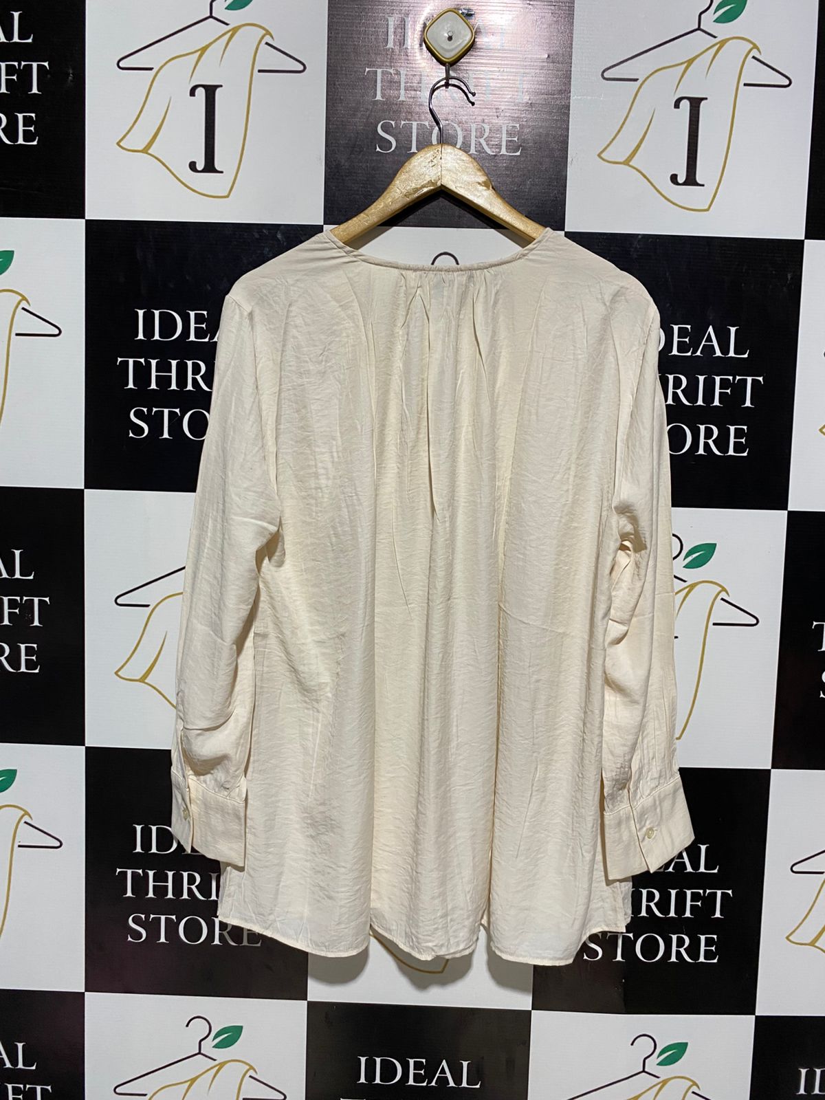 PRIMARK |L| BUST 24| B3| CREAM V-NECK BUTTON-UP LONG SLEEVE BLOUSE