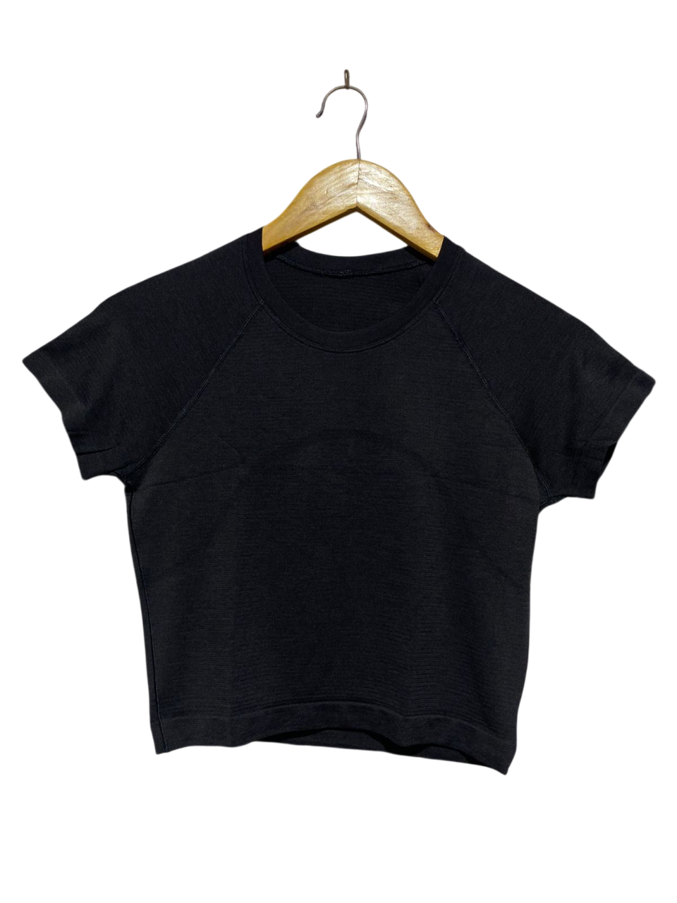 LULULEMON |S| BUST 15| SEAMLESS BLACK SHORT-SLEEVE CROP TOP