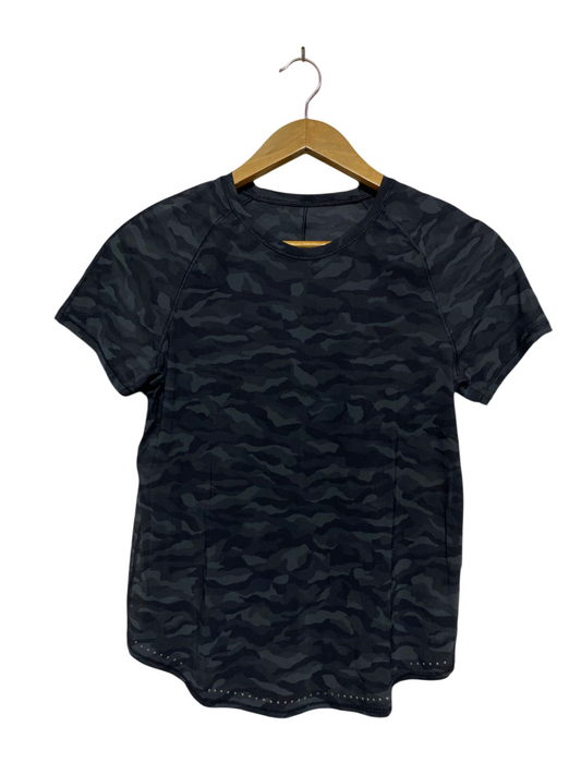 LULULEMON |S| BUST 16| CAMO PERFORMANCE TRAINING TEE