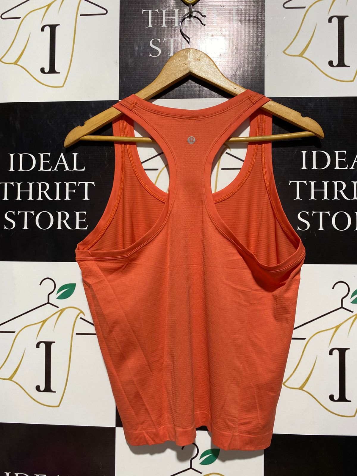 LULULEMON |M| BUST 18| VIBRANT ORANGE RACERBACK PERFORMANCE TANK