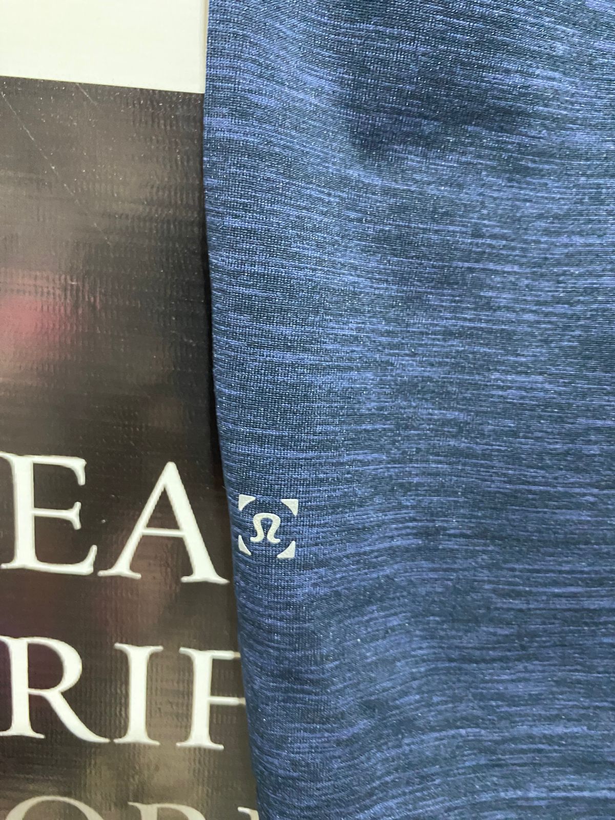 LULULEMON |L| BUST 21| NAVY HEATHERED PERFORMANCE T-SHIRT