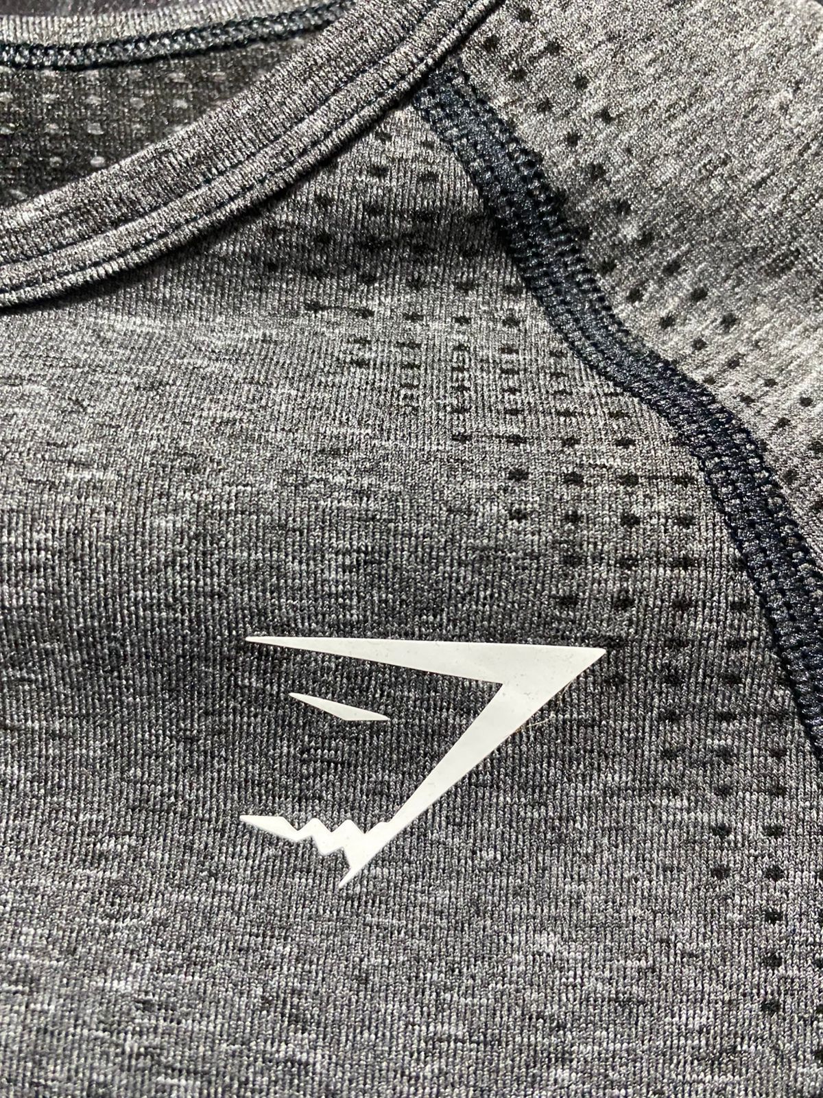 GYMSHARK |S| BUST 14| Seamless Long-Sleeve Cropped Top Charcoal