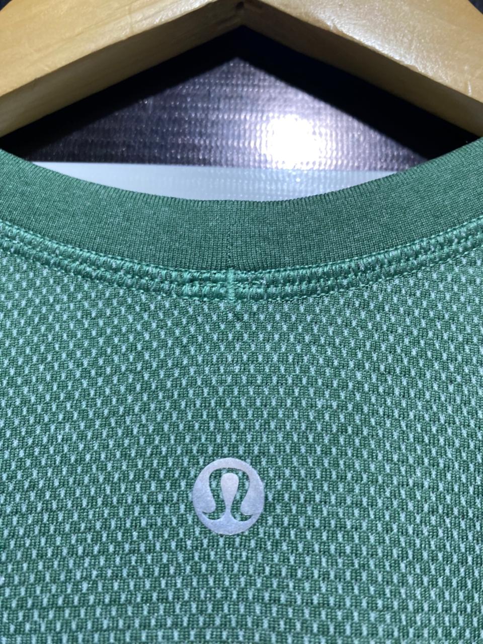 LULULEMON |L| BUST 20| METAL VENT TECH SHORT SLEEVE SHIRT MINT GREEN SAGE