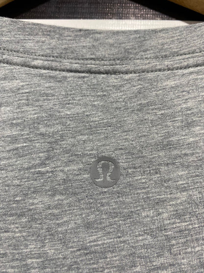 LULULEMON |M| BUST 18| SHORT-SLEEVE V-NECK TEE