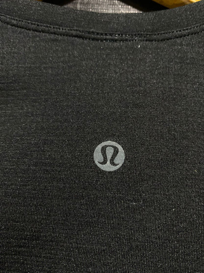 LULULEMON |S| BUST 15| SEAMLESS BLACK SHORT-SLEEVE CROP TOP