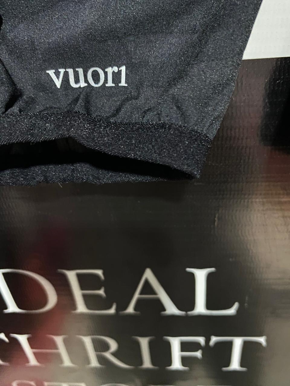 VUORI |L| BUST 19| LIGHTWEIGHT CAMO HOODED JACKET