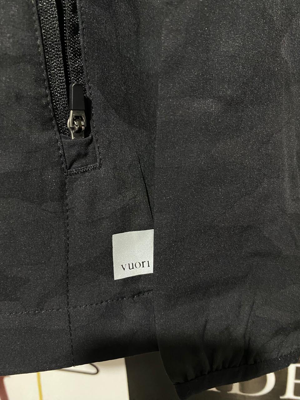 VUORI |L| BUST 19| LIGHTWEIGHT CAMO HOODED JACKET