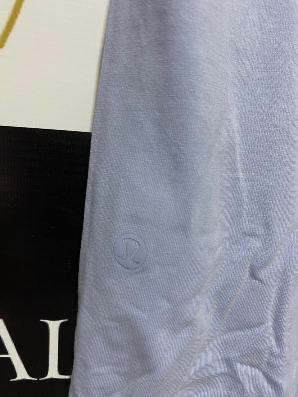 LULULEMON |L| BUST 20| LIGHT BLUE CASUAL T-SHIRT