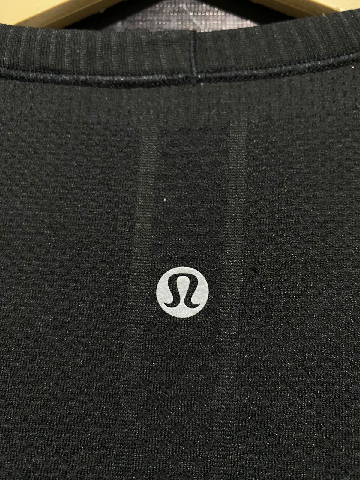 LULULEMON |M| BUST 17| Seamless Short-Sleeve Tee  Black