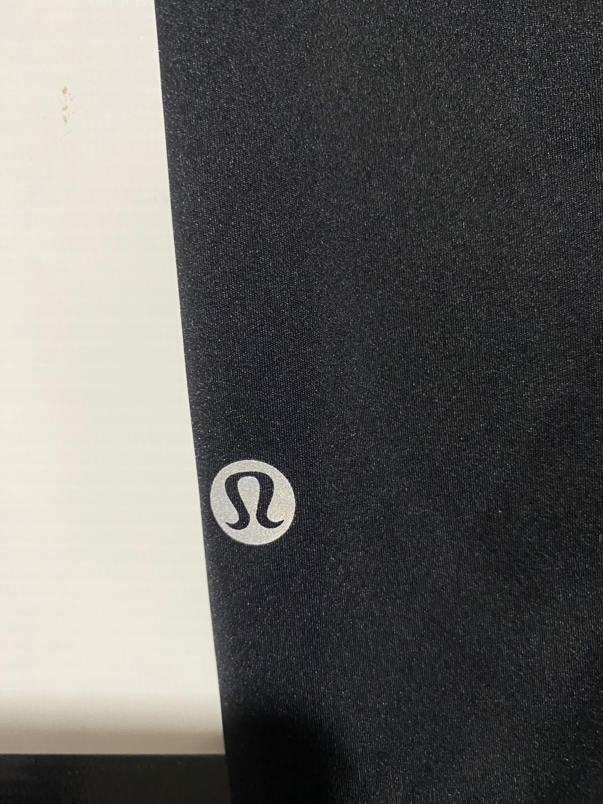 LULULEMON |XS| WAIST 25| Women’s High-Waisted Athletic Leggings with Side Pockets - Black
