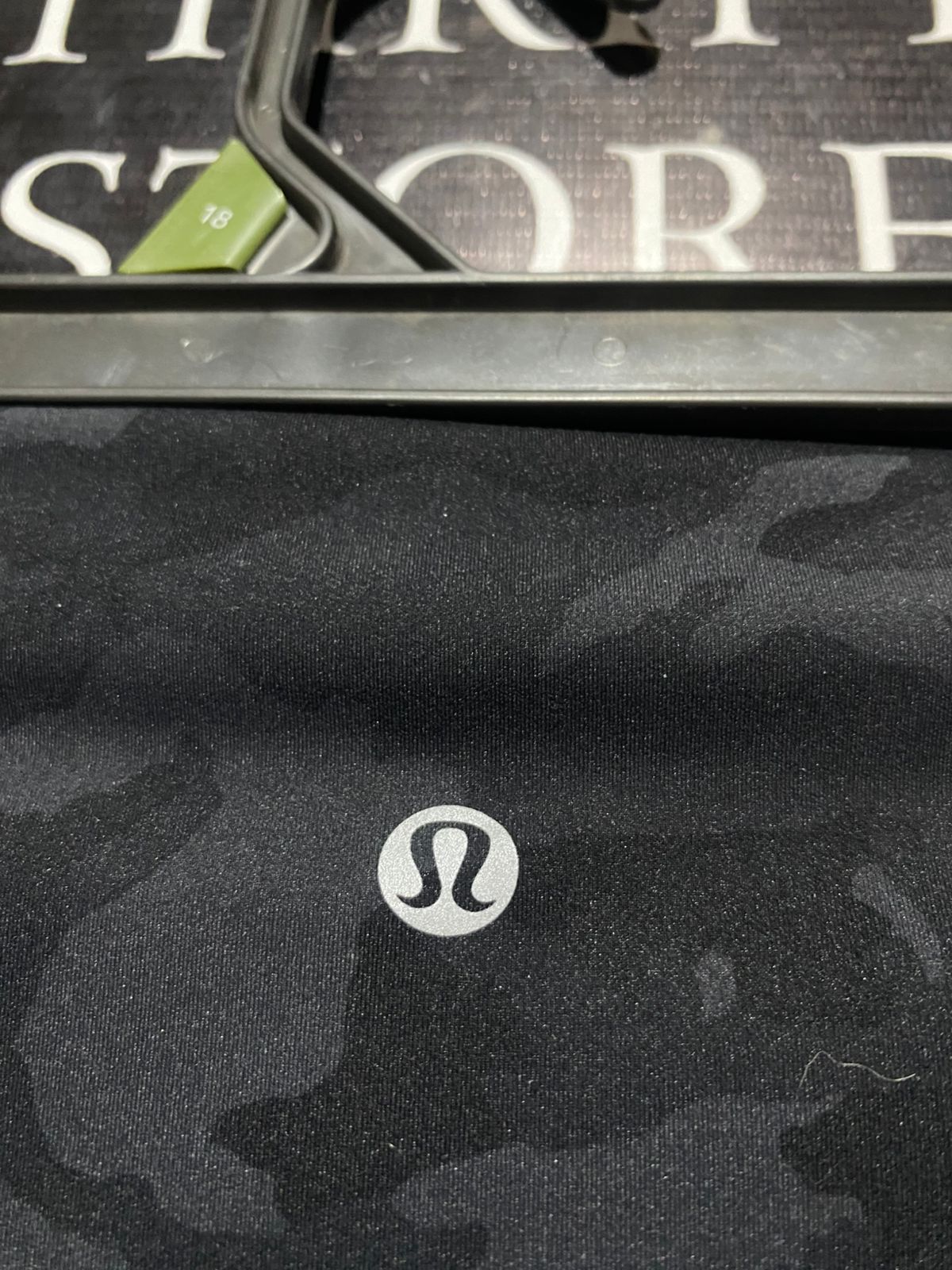 LULULEMON |S| WAIST 25| Women’s High-Rise Athletic Cropped Leggings - Black Camo Print
