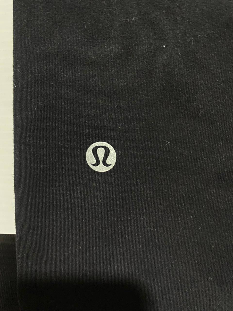 LULULEMON |S| WAIST 26| WOMEN'S PRINTED WAISTBAND PERFORMANCE CAPRIS - BLACK