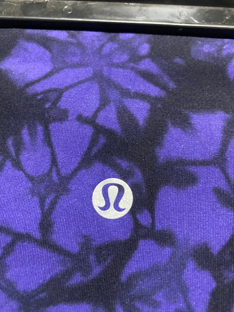 LULULEMON |XS| WAIST 24| VIBRANT PURPLE TIE-DYE PERFORMANCE LEGGINGS