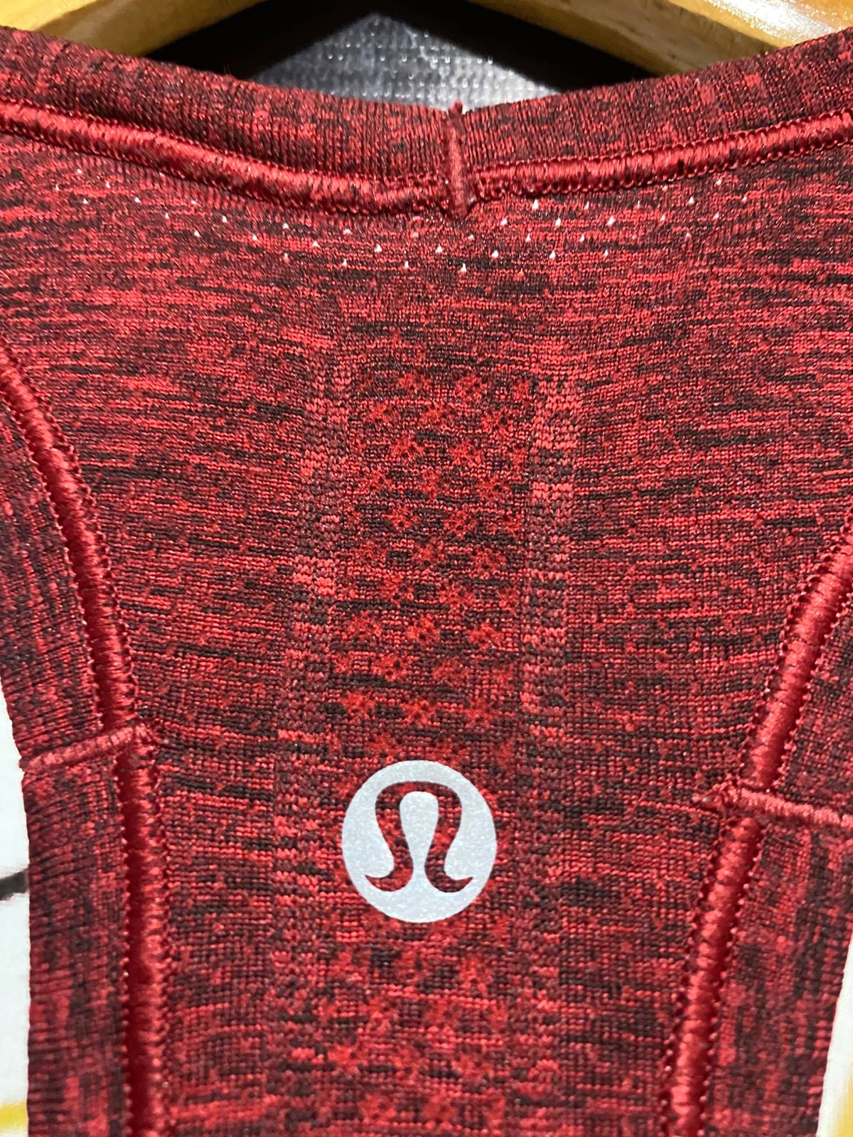 LULULEMON |S| BUST 14| Women's Seamless Athletic Racerback Tank Top Red/Black Marled
