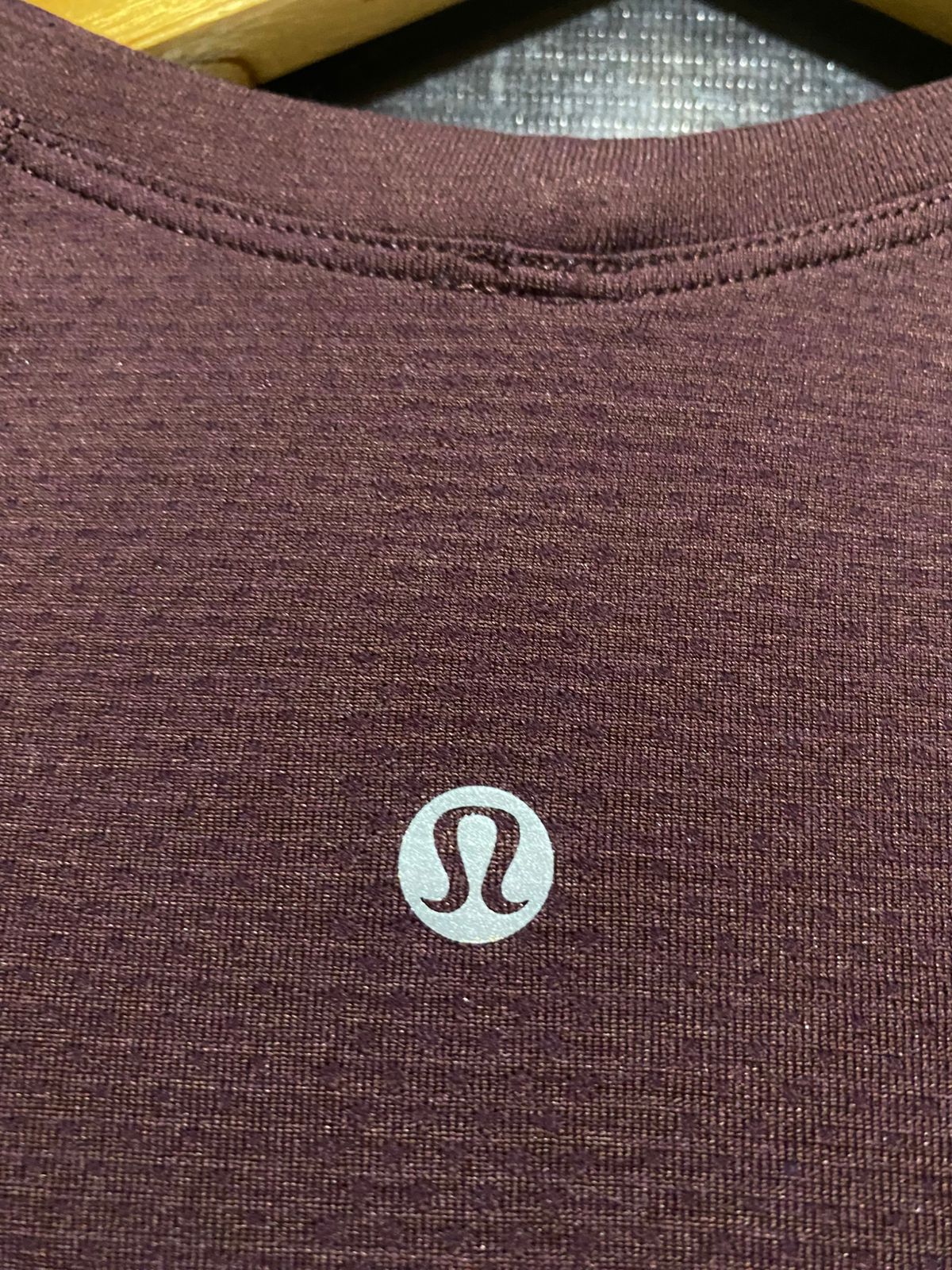 LULULEMON |S| BUST 15| Women's Seamless Short-Sleeve Athletic Training Top Deep Maroon