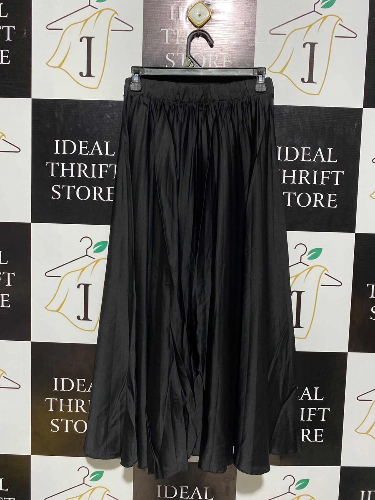 NEW LOOK |S| WAIST 26| B3| WOMEN'S ELEGANT BLACK SATIN MAXI SKIRT