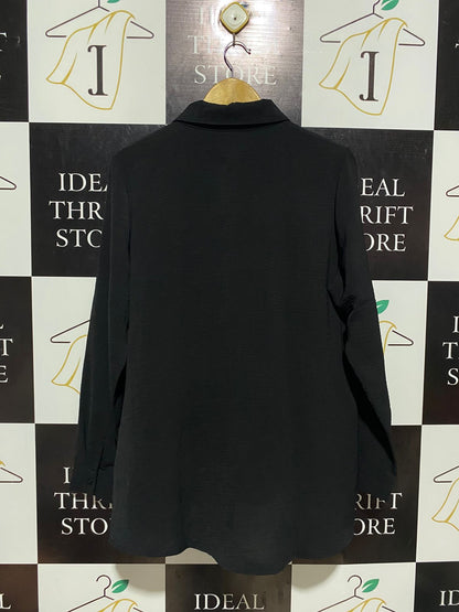 |XL| BUST 23| B4| ESSENTIAL BLACK LONG-SLEEVE BUTTON-DOWN BLOUSE WITH TEXTURED FINISH