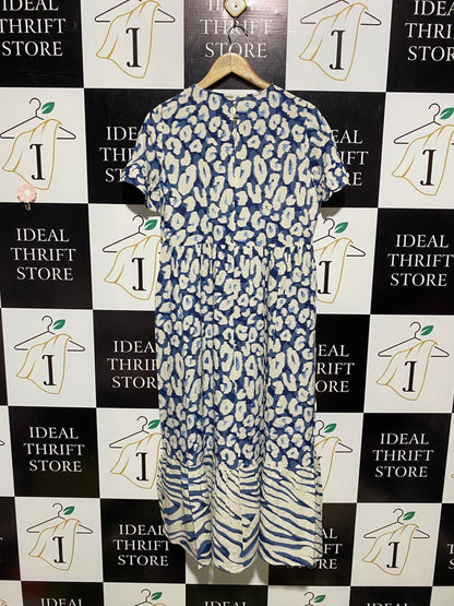 NEXT |M| BUST 19| B4| GENERATION BLUE ABSTRACT ANIMAL PRINT TIERED MIDI DRESS
