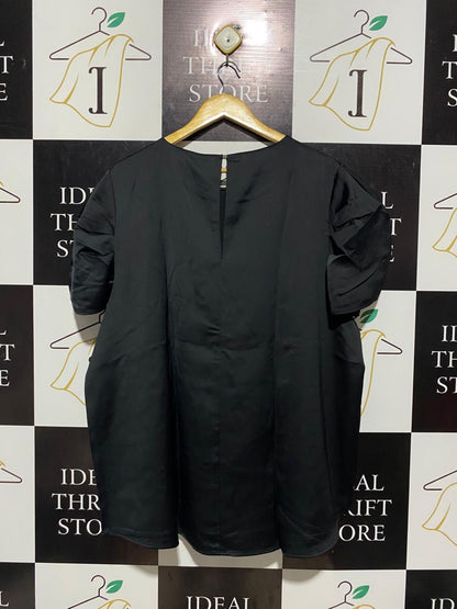 RIVER ISLAND | XXL| BUST 26| B4| ELEGANT BLACK SATIN SHORT-SLEEVE TOP WITH PLEATED PUFF SLEEVES