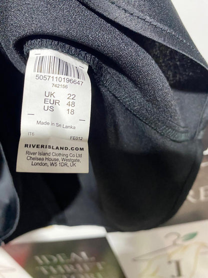 RIVER ISLAND | XXL| BUST 26| B4| ELEGANT BLACK SATIN SHORT-SLEEVE TOP WITH PLEATED PUFF SLEEVES