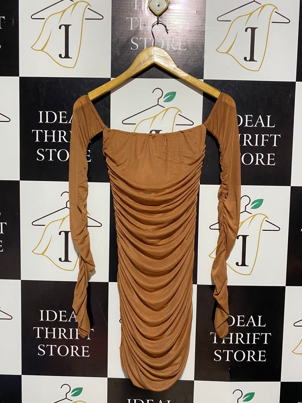 PRETTYLITTLE THING |M| BUST 11| B16| CAMEL RUCHED OFF-THE-SHOULDER BODYCON MINI DRESS