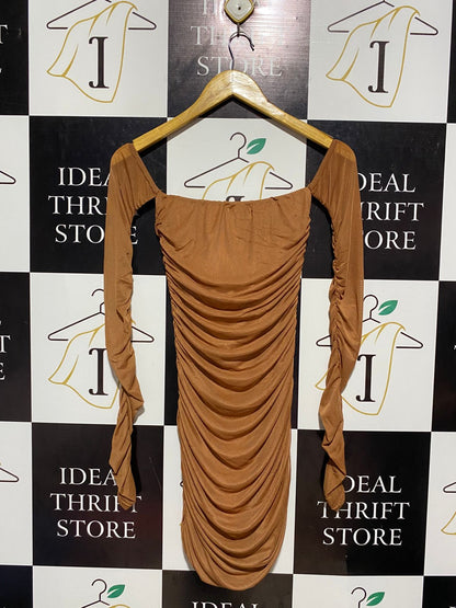 PRETTYLITTLE THING |M| BUST 11| B16| CAMEL RUCHED OFF-THE-SHOULDER BODYCON MINI DRESS