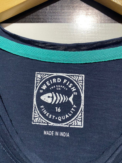 WEIRD FISH |L| BUST FREE | B4| NAVY DOG GRAPHIC CAP SLEEVE T-SHIRT