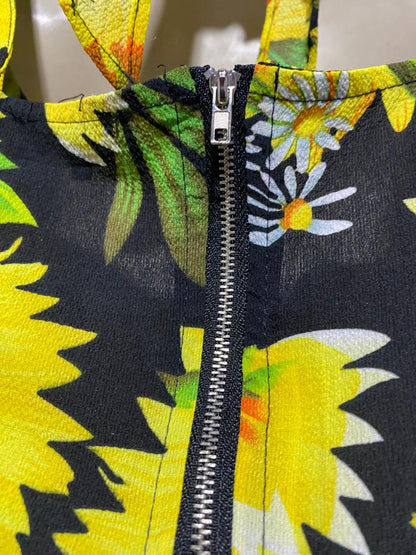 |S| BUST 19| B4| VIBRANT SUNFLOWER PRINT CRISS-CROSS HALTER CROP TOP