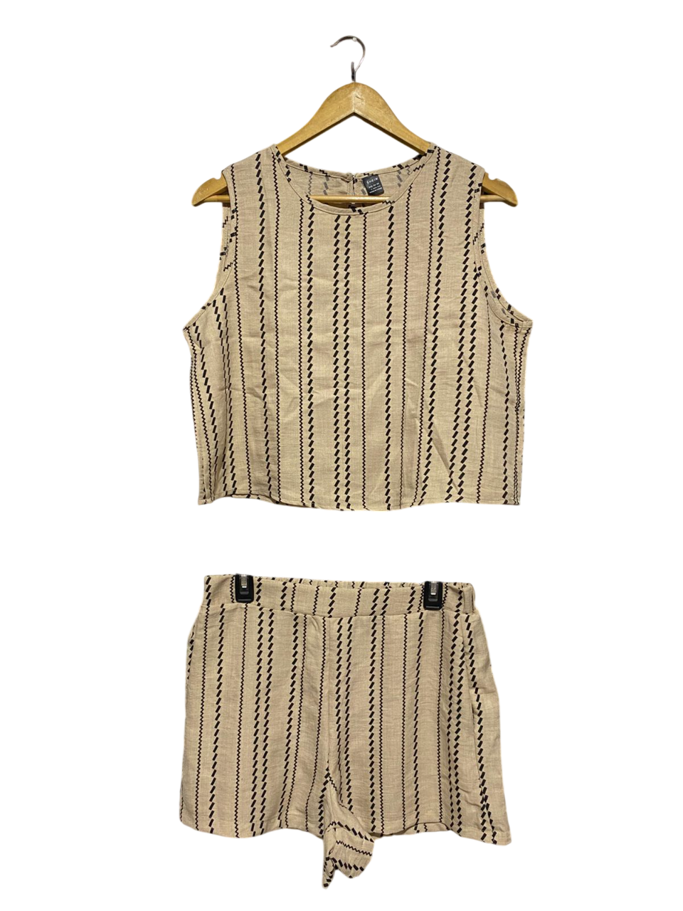 SHEIN |L| B5| STRIPED TWO-PIECE CROP TOP AND SHORTS SET