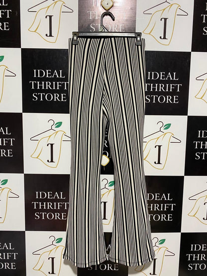 TOP SHOP |S| WAIST 26| B5| BLACK AND WHITE STRIPED FLARE LEG PANTS