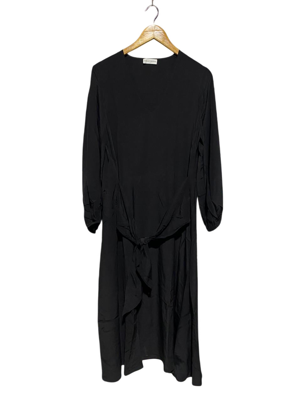 SCANLAN THEODORE |L| BUST 20| B6| SOPHISTICATED BLACK V-NECK KNOT-FRONT MIDI DRESS