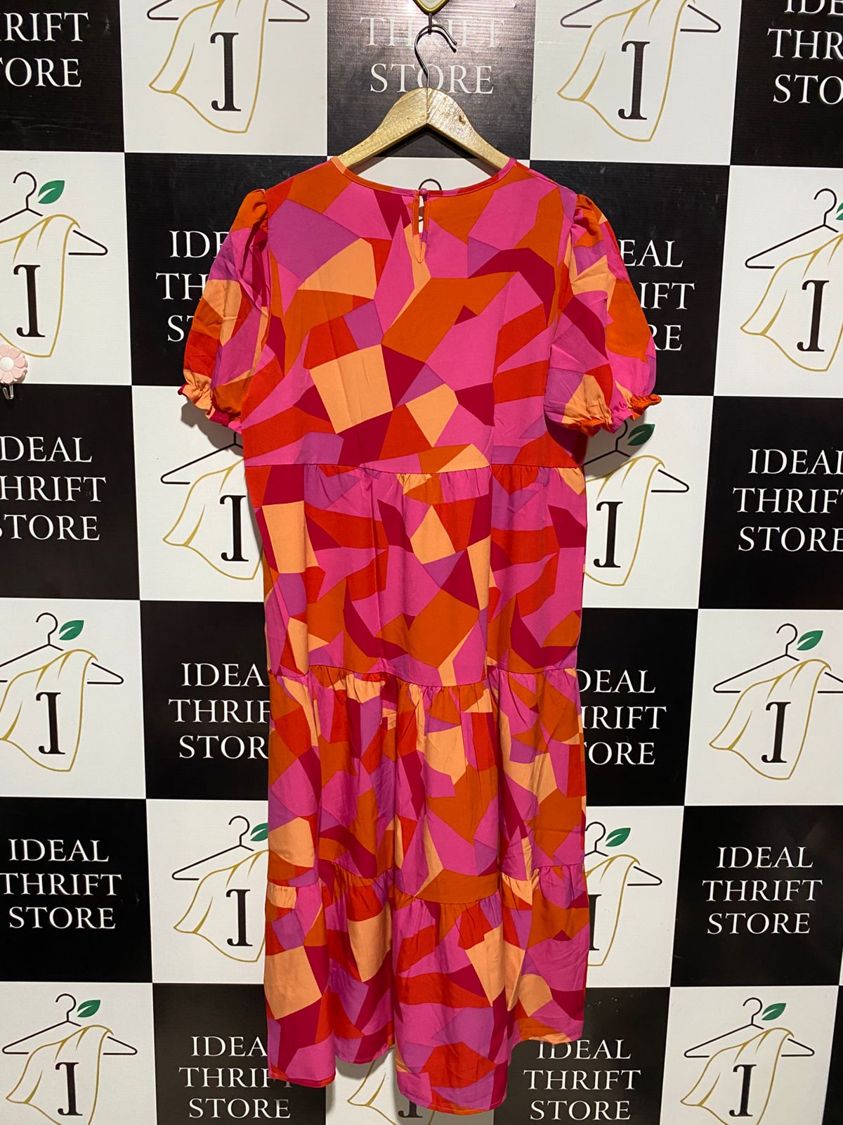 SHEIN |L| BUST 21| B6| VIBRANT GEOMETRIC PRINT TIERED MIDI DRESS