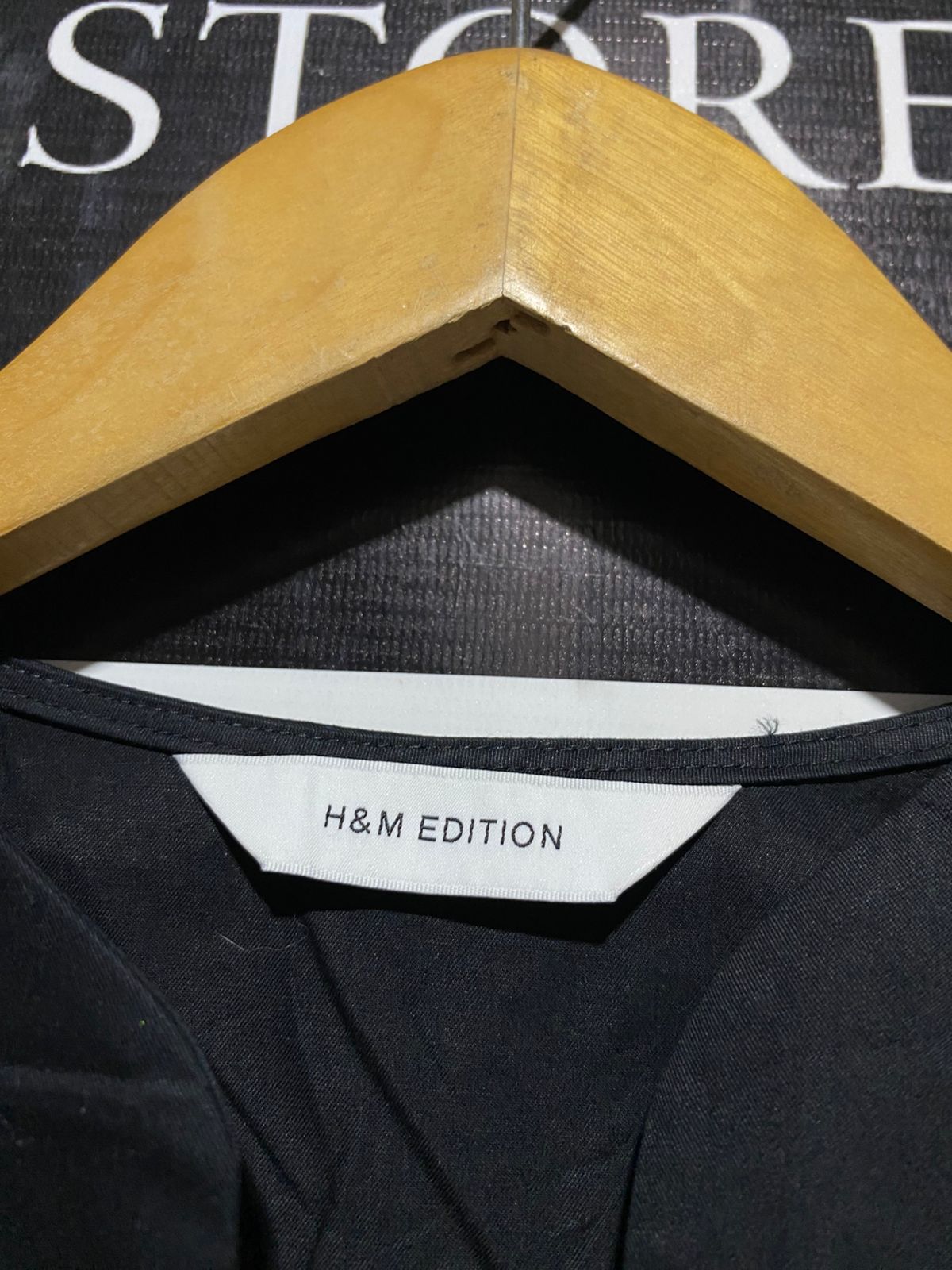 H&M |L| BUST 25| B6| CLASSIC BLACK LONG SLEEVE BUTTON-DETAIL TUNICS