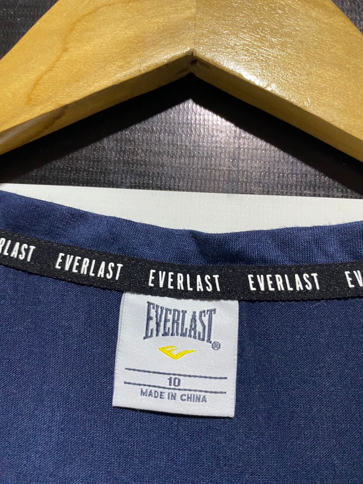 EVERLAST |M| BUST 19| B6| WOMEN'S NAVY BLUE GOLD LOGO T-SHIRT