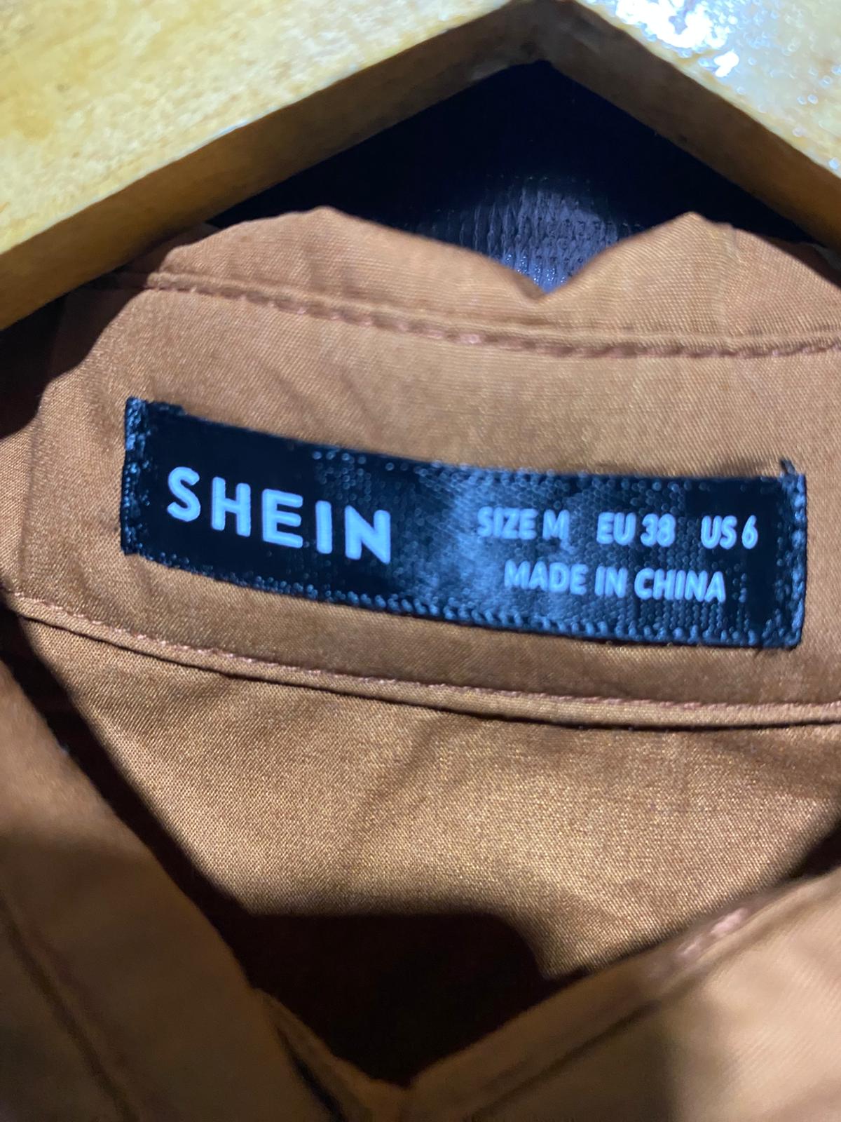 SHEIN |M| BUST 22| B6| ESSENTIAL OVERSIZED BUTTON-DOWN SHIRT
