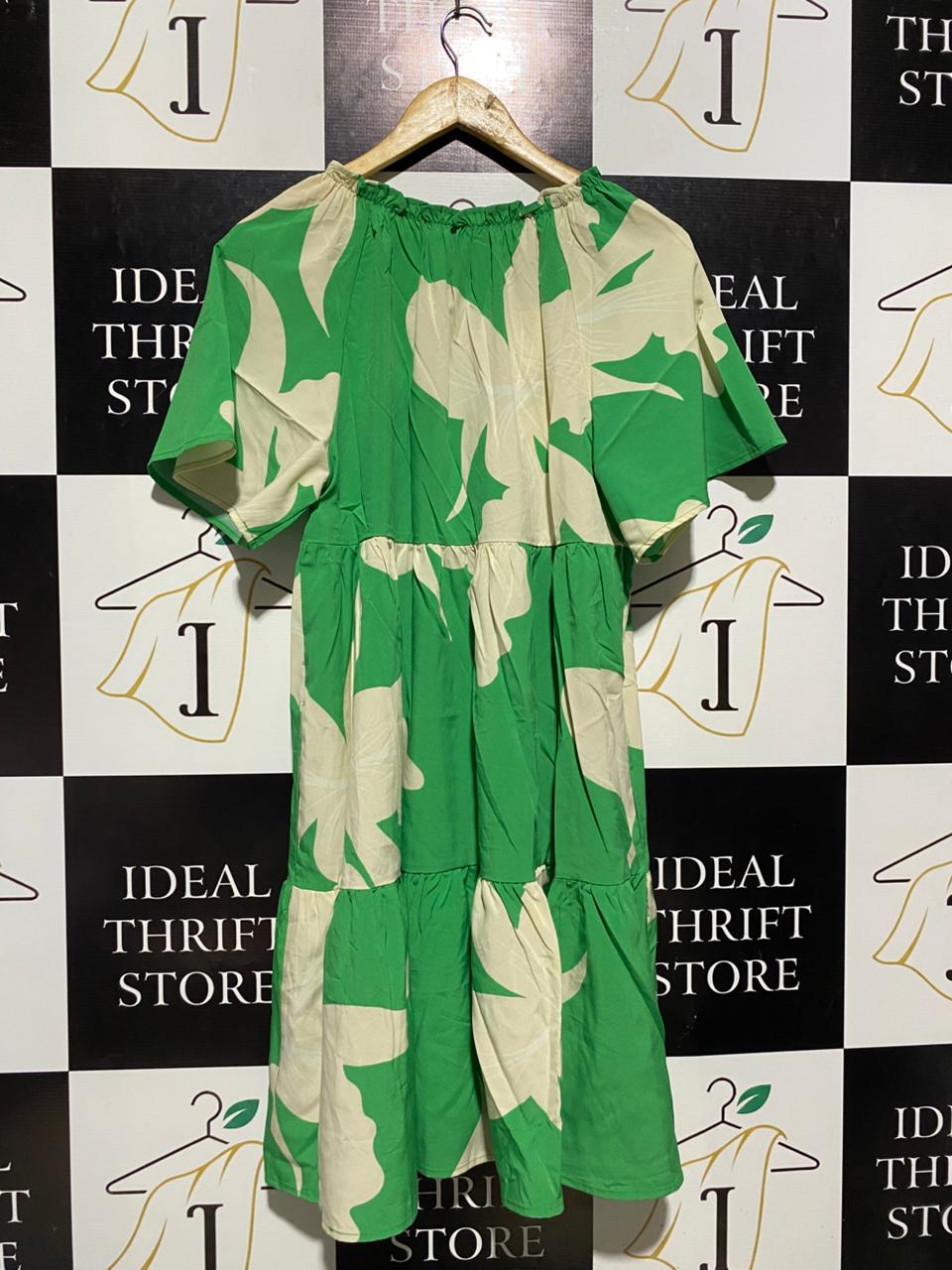 LEONI |M| BUST 18| B6| GREEN AND CREAM FLORAL TIERED BABYDOLL DRESS