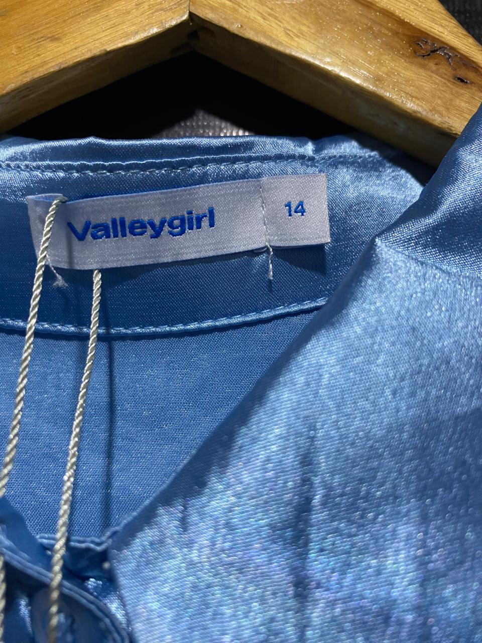 VALLEY GIRL |L| BUST 23 | B6| LUSTROUS SKY BLUE SATIN LONG SLEEVE BUTTON-UP SHIRT