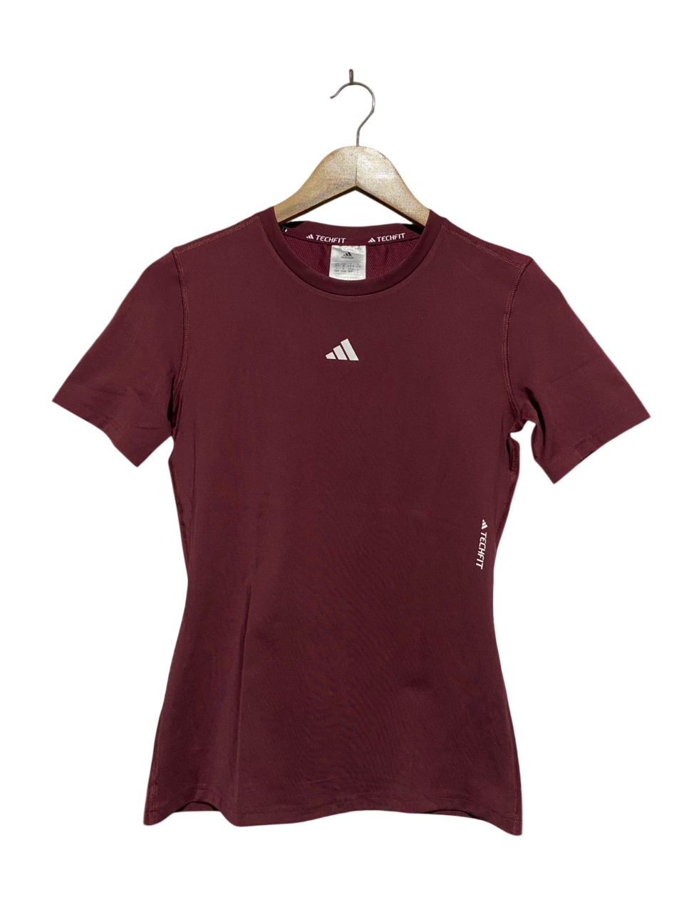 ADIDAS |M| BUST 16| B6| TECHFIT MAROON COMPRESSION TRAINING TEE