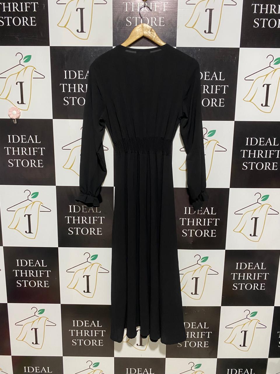 MALIBU |S| BUST 15| B6| ELEGANT BLACK MAXI DRESS WITH LACE BODICE AND GOLD ZIP DETAIL