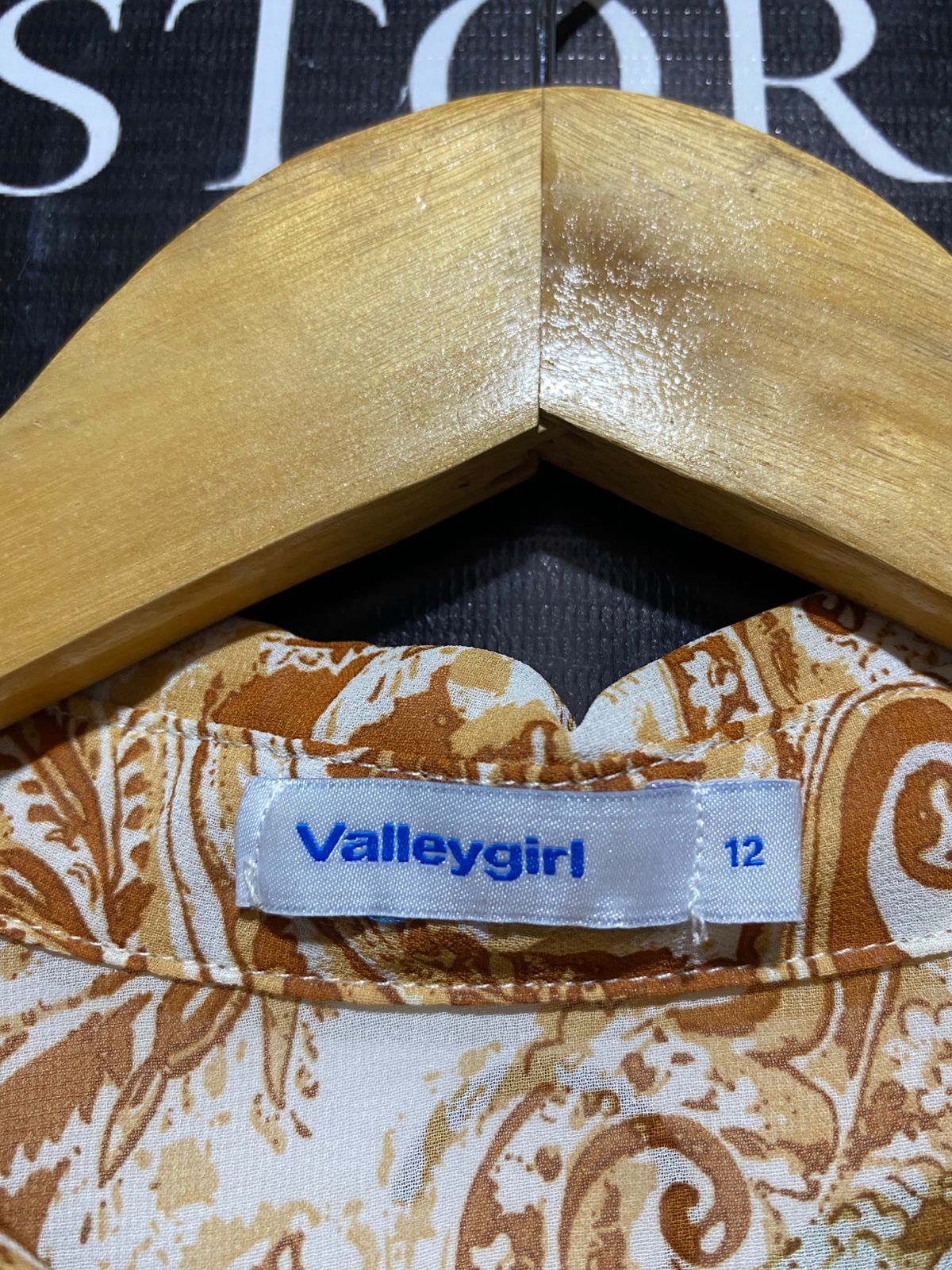 VALLEY GIRL |M| BUST 17| B6| PAISLEY PRINT TIERED MAXI DRESS