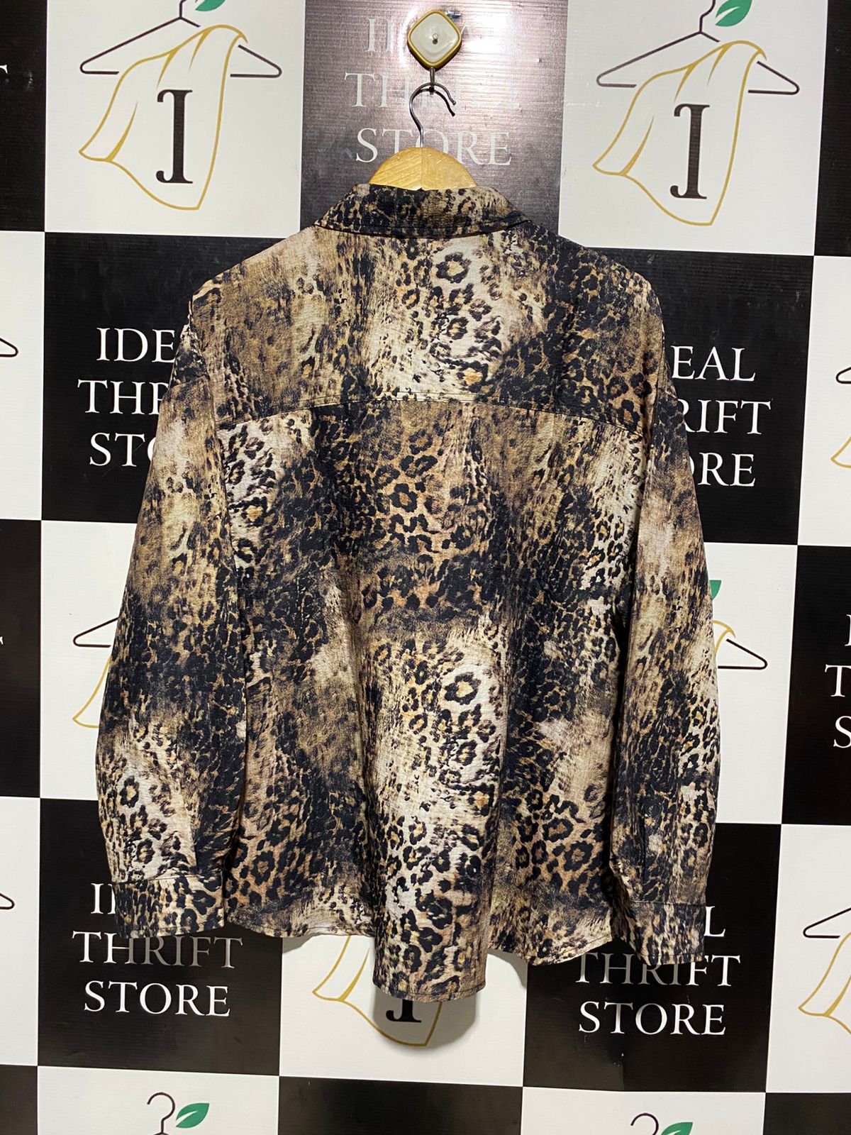 SHEIN |XL| BUST 26| B6| LEOPARD PRINT BUTTON-DOWN OVERSIZED UTILITY SHIRT