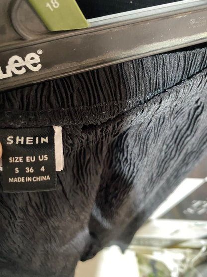 SHEIN |S| B7| ELEGANT JET BLACK PLISSÉ CRINKLE TWO-PIECE SET – V-NECK SHIRT & WIDE-LEG TROUSERS