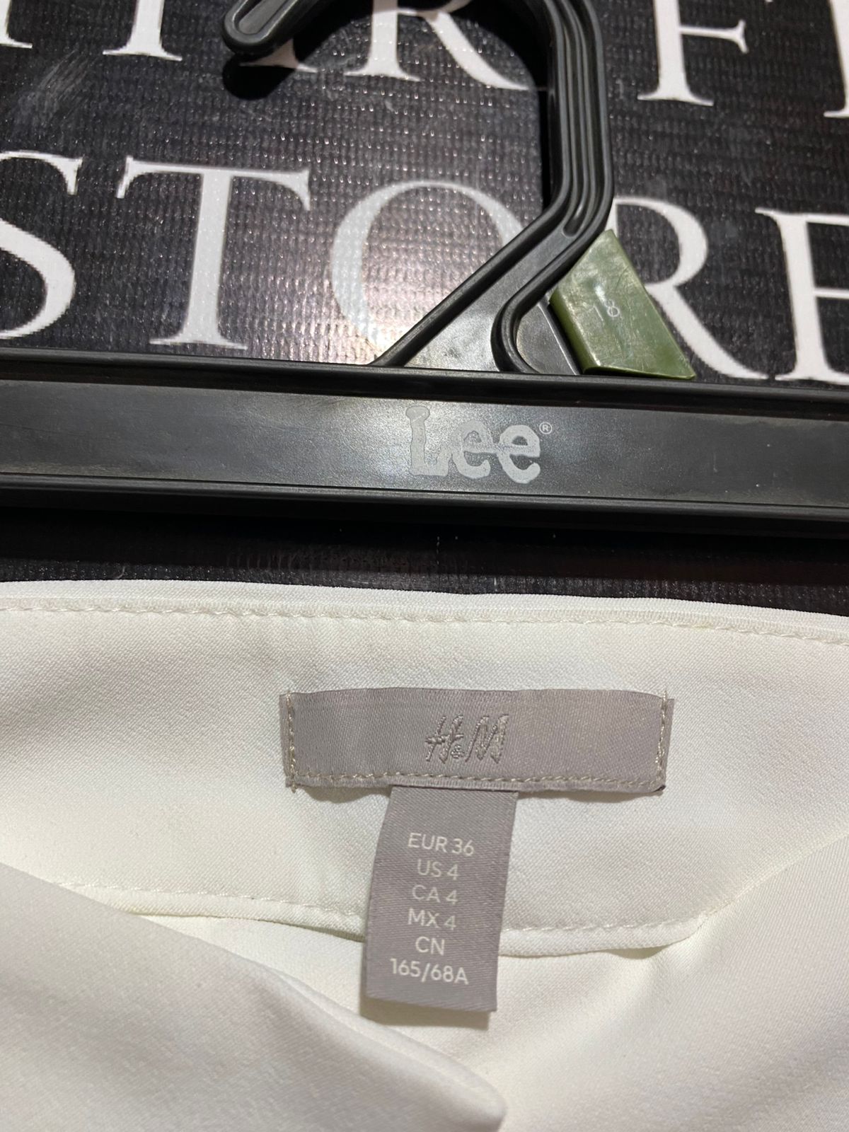 H&M |M| WAIST 28| B7| WOMEN'S HIGH-WAISTED WIDE-LEG DRESS PANTS IN OFF-WHITE