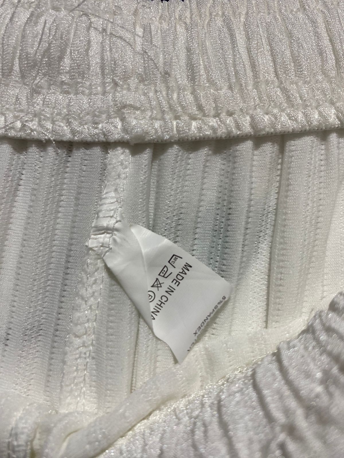 |XS| WAIST 24| B7| PREMIUM OFF-WHITE PLEATED SHIMMER WIDE-LEG TROUSERS WITH DRAWSTRING