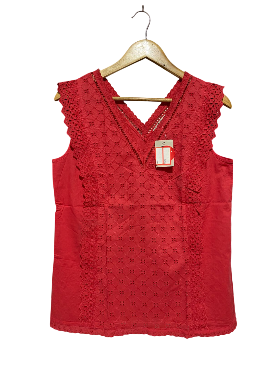 TU |M| BUST 19| B8| VIBRANT RED EYELET EMBROIDERY SLEEVELESS V-NECK TOP