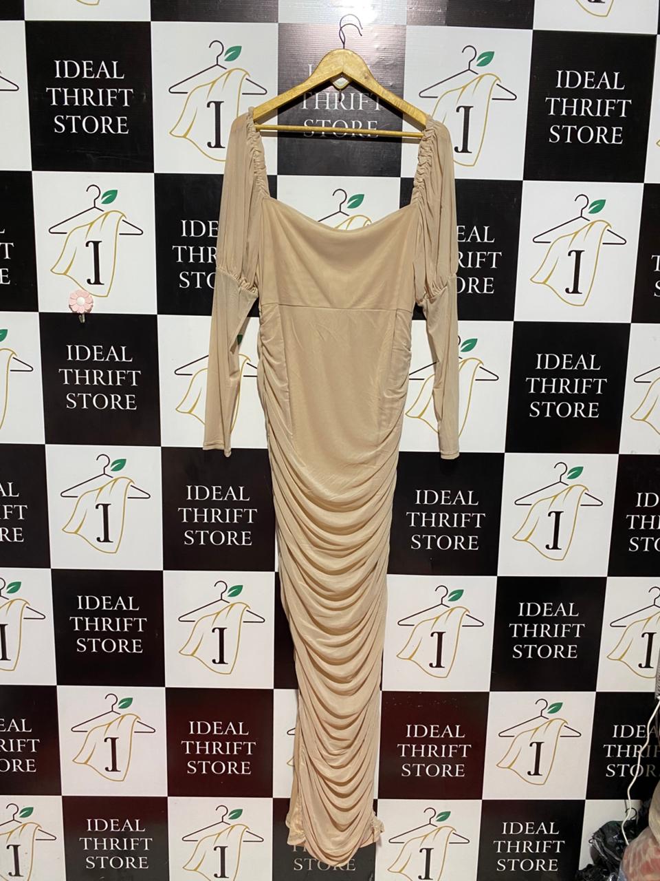 BOOHOO |L| BUST 18| B8| SQUARE NECK RUCHED MAXI DRESS