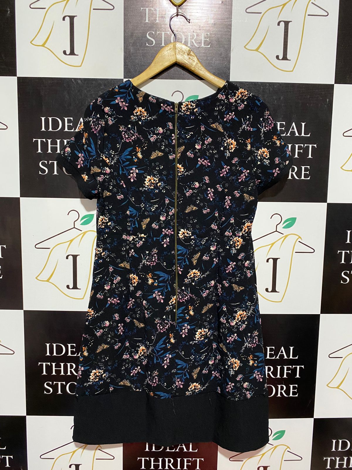 GEORGE |L| BUST 18| B8| CHIC BLACK FLORAL AND BUTTERFLY PRINT SHIFT DRESS